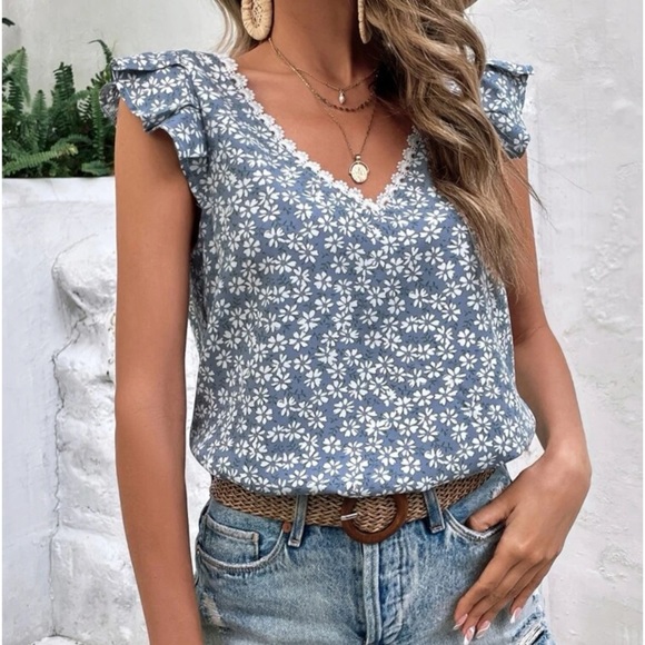 Sold out New floral print v neck short sleeve top - Picture 2 of 6